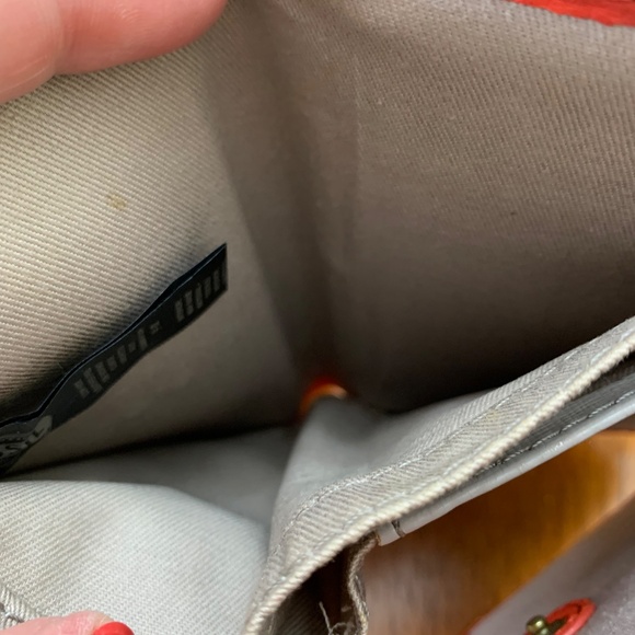 Fossil Womens Small 1954 Vintage Leather Trifold Wallet in Coral - Picture 6 of 10